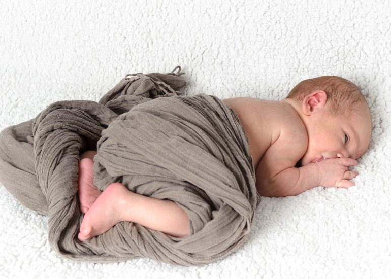 Séance photo de bébé - naissance - nouveau-né : Jules