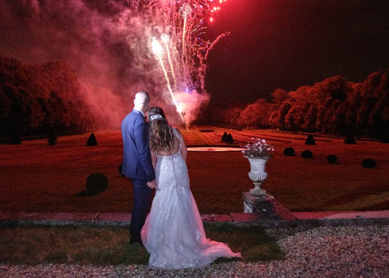 Photo de soirée et les animations de mariage : Sandra et Joseph. Reportage de mariage à Nantes et dans toute la France. Photos de soirée originales, authentiques et créatives.