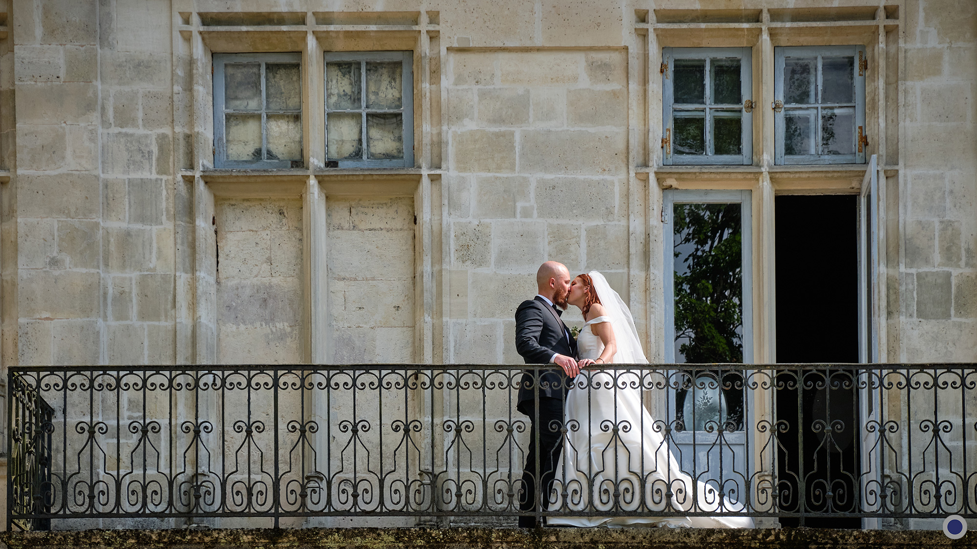 Photo de couple de mariage : Sandy et Alexandre. Reportage de mariage à Nantes et dans toute la France.