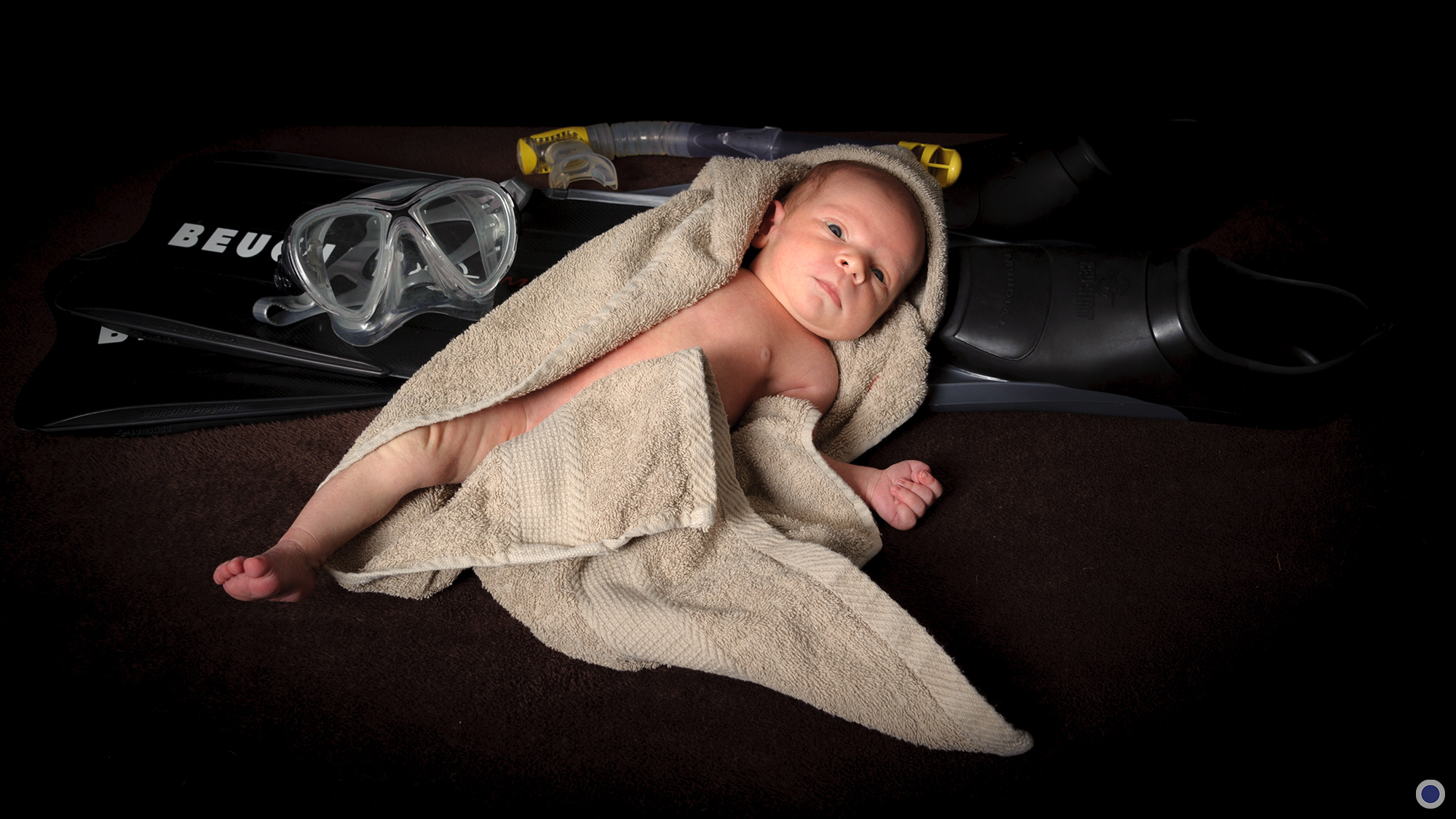 Séance photo de bébé - naissance - nouveau-né : Jules le futur plongeur