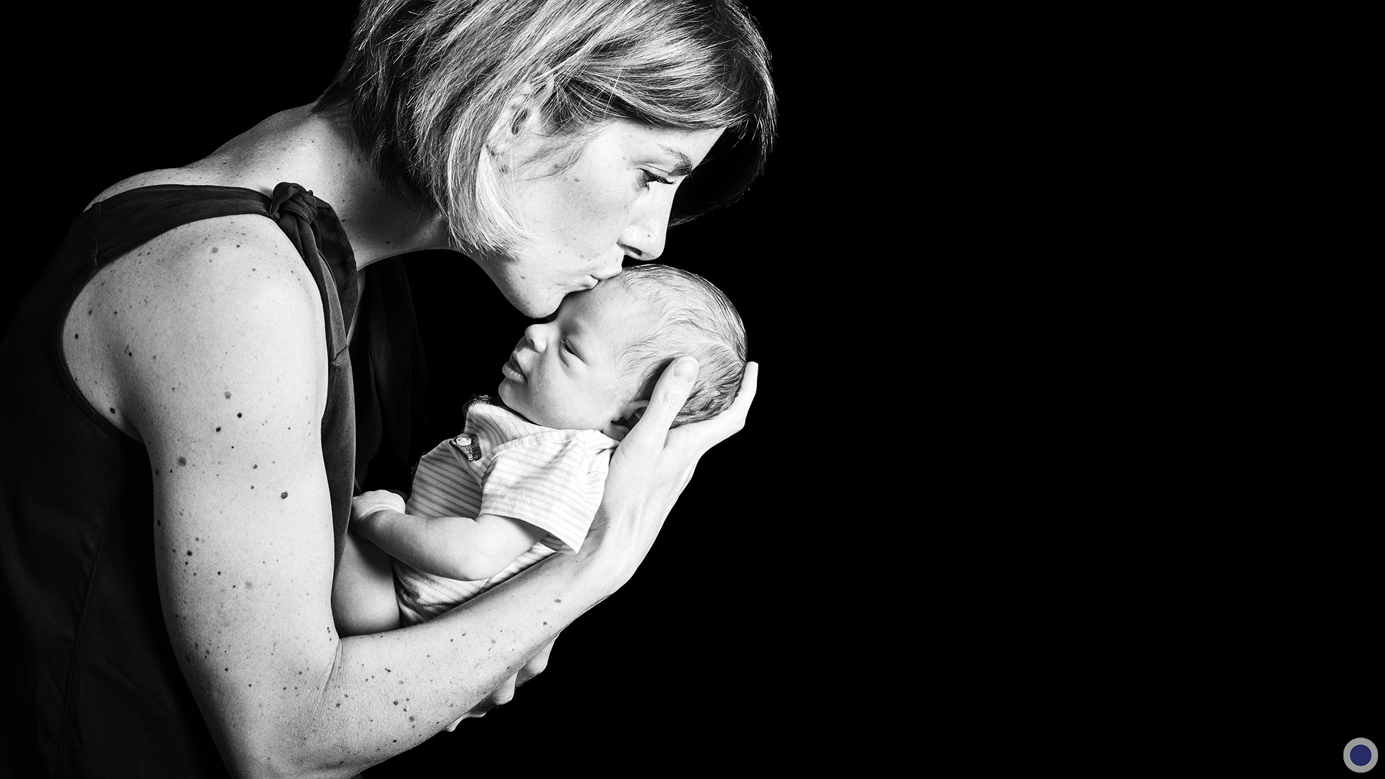 Séance photo de bébé - naissance - nouveau-né : Marius et sa maman